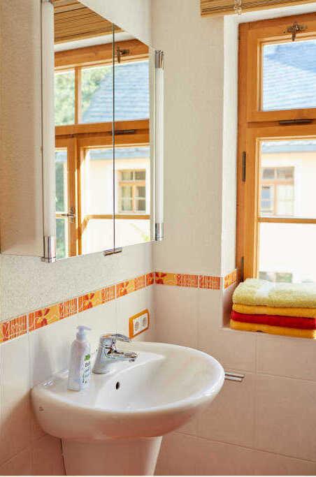 Badezimmer mit Dusche Ferienwohnung WE1